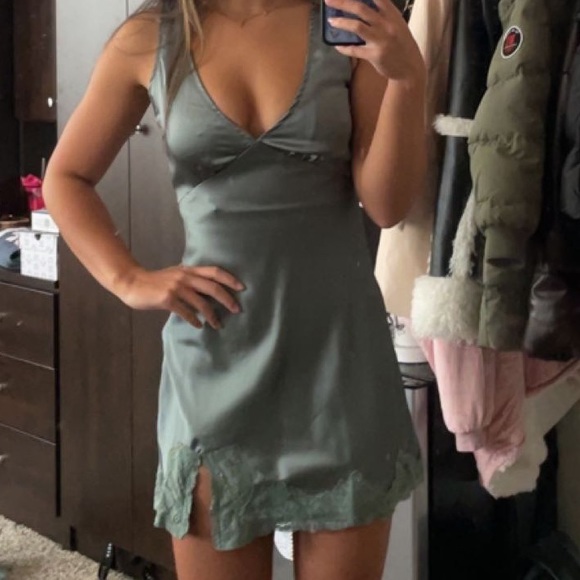 Princess Polly Athenian Dress - Picture 2 of 2